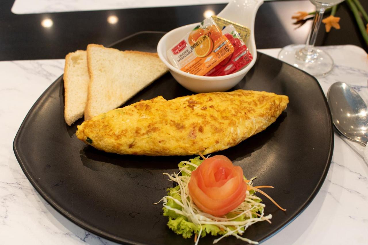 Avana Hotel And Convention Centre Sha Extra Plus バンコク都 エクステリア 写真